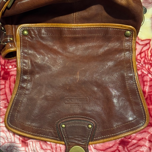 Vintage Coach Legacy Shoulder Bag - Picture 7 of 16